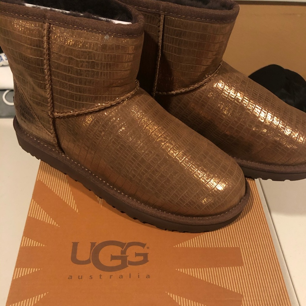 UGG Classic Mini Lizard Boots